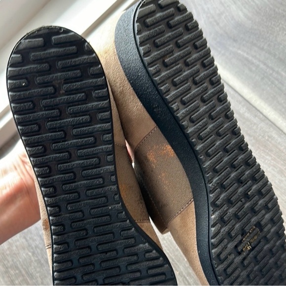 Stylish Brown and Tan Women's Loafers - Picture 5 of 6